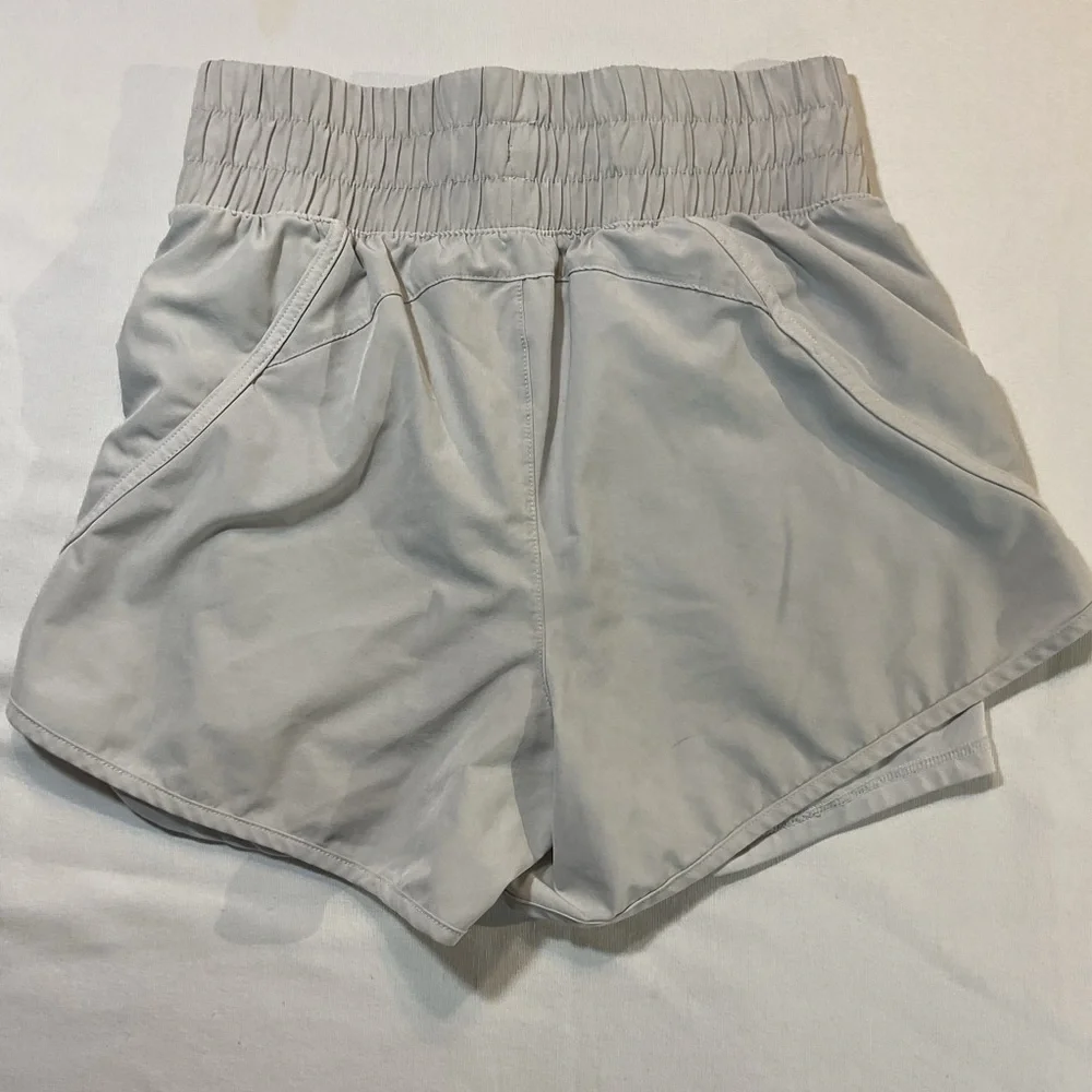 Avia Light Gray High Waist Elastic Band Size S (0-2) Running Shorts Zip Pocket‎